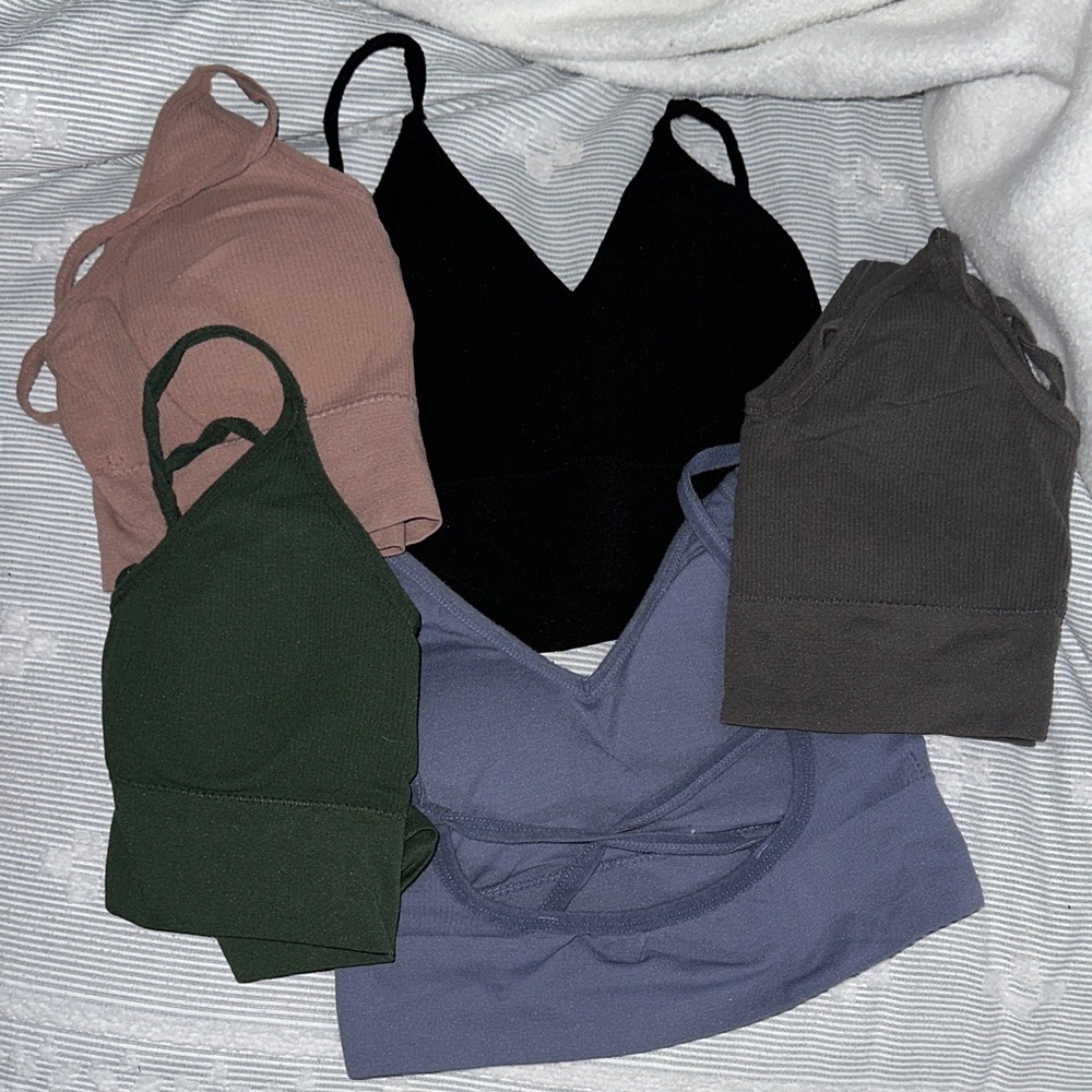 Set of 5 sports bras (4)